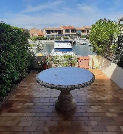 Villa Aux Capellans Sur La Marina Pour 4 Personnes - Vue Marina - Parking - Plage A 5 Min A Pied 圣西普里安 外观 照片